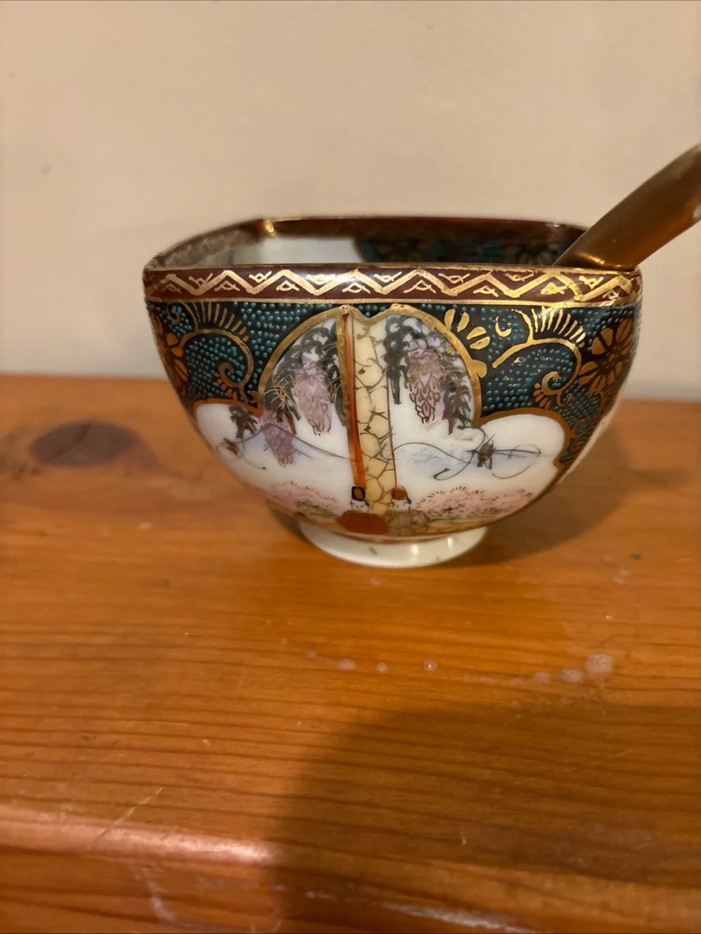 Japenese Porcelain Bowl with Spoon - Picture 2 of 10